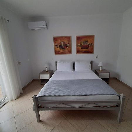 סרנדה Meto Rooms מראה חיצוני תמונה