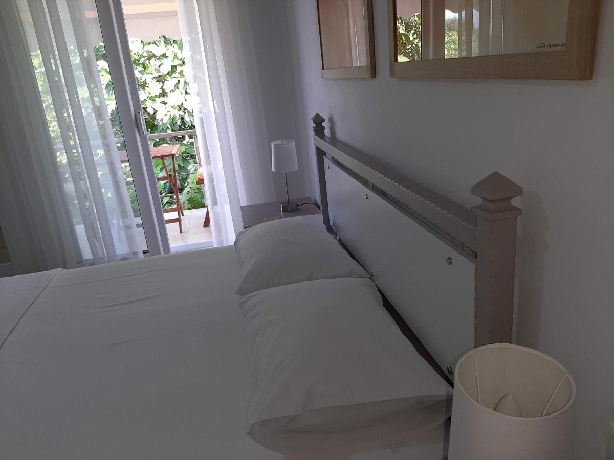 סרנדה Meto Rooms מראה חיצוני תמונה