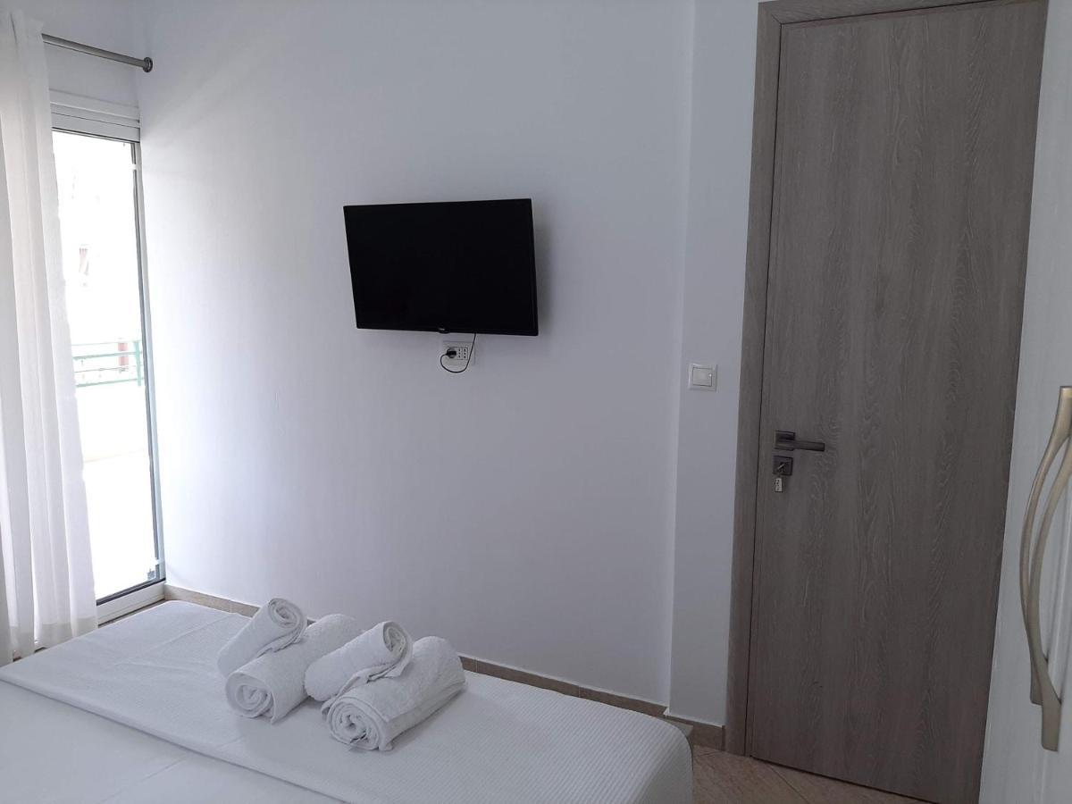 סרנדה Meto Rooms מראה חיצוני תמונה