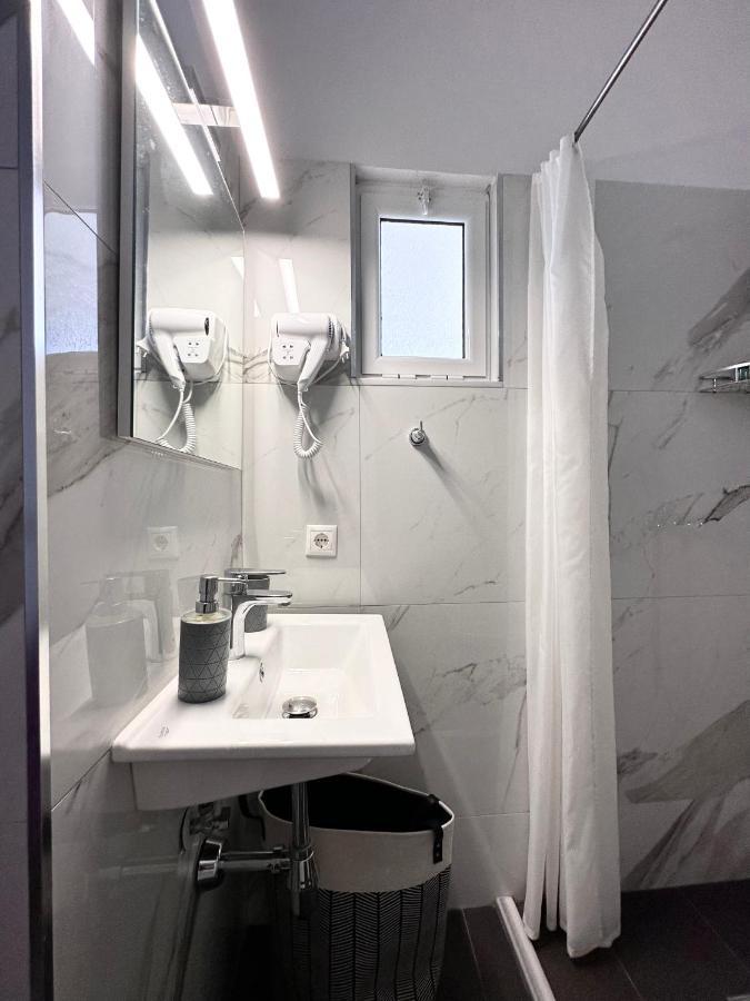 סרנדה Meto Rooms מראה חיצוני תמונה