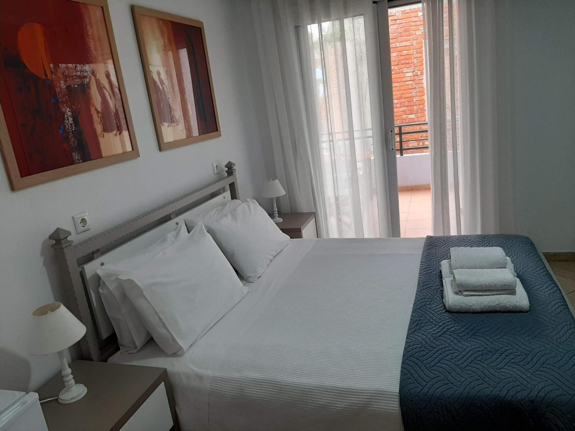 סרנדה Meto Rooms מראה חיצוני תמונה
