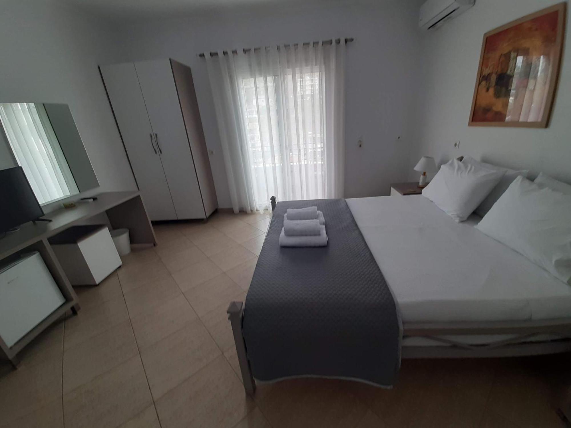 סרנדה Meto Rooms מראה חיצוני תמונה