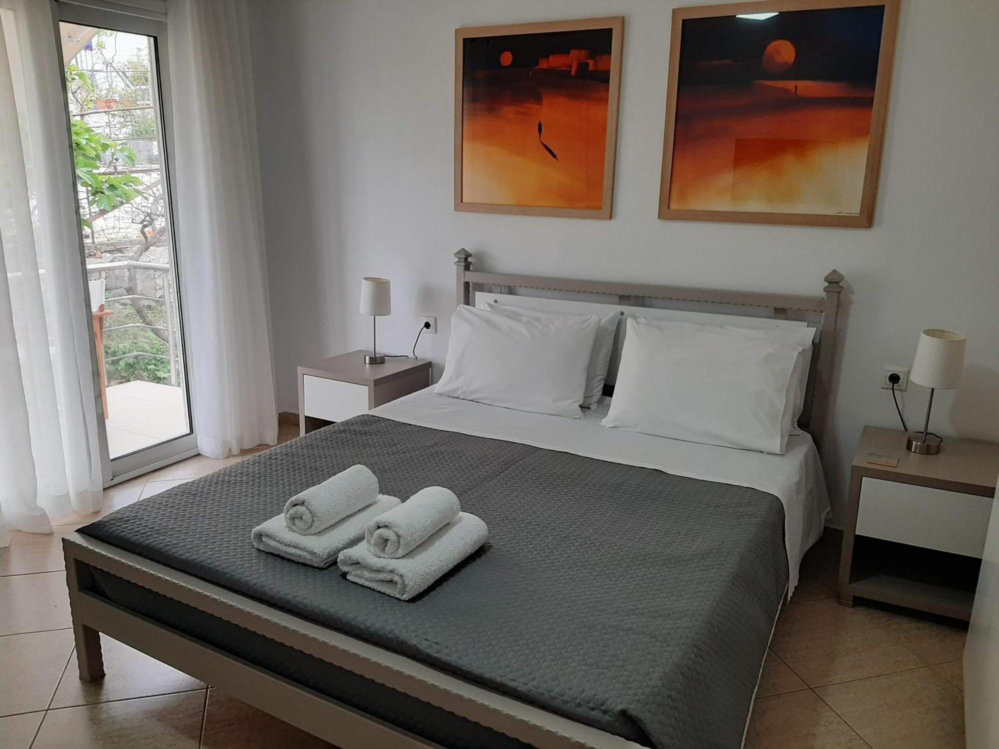 סרנדה Meto Rooms מראה חיצוני תמונה